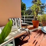 Apartament Holiday Arte *